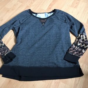 maurices women’s long sleeve sweater shirt size 0